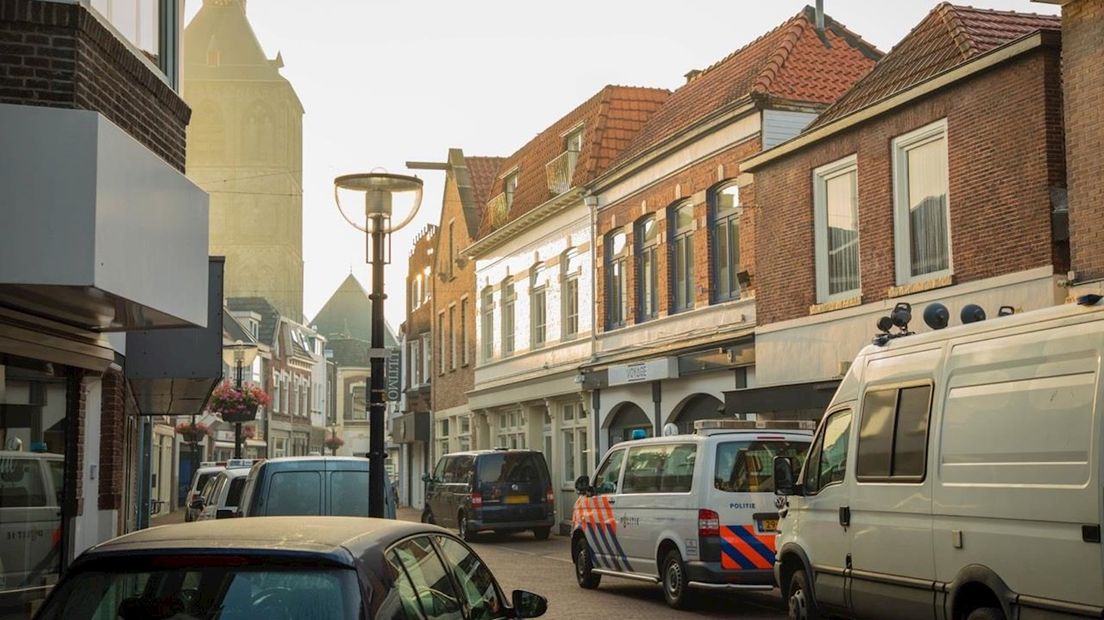 Politie doet inval bij panden in centrum Oldenzaal