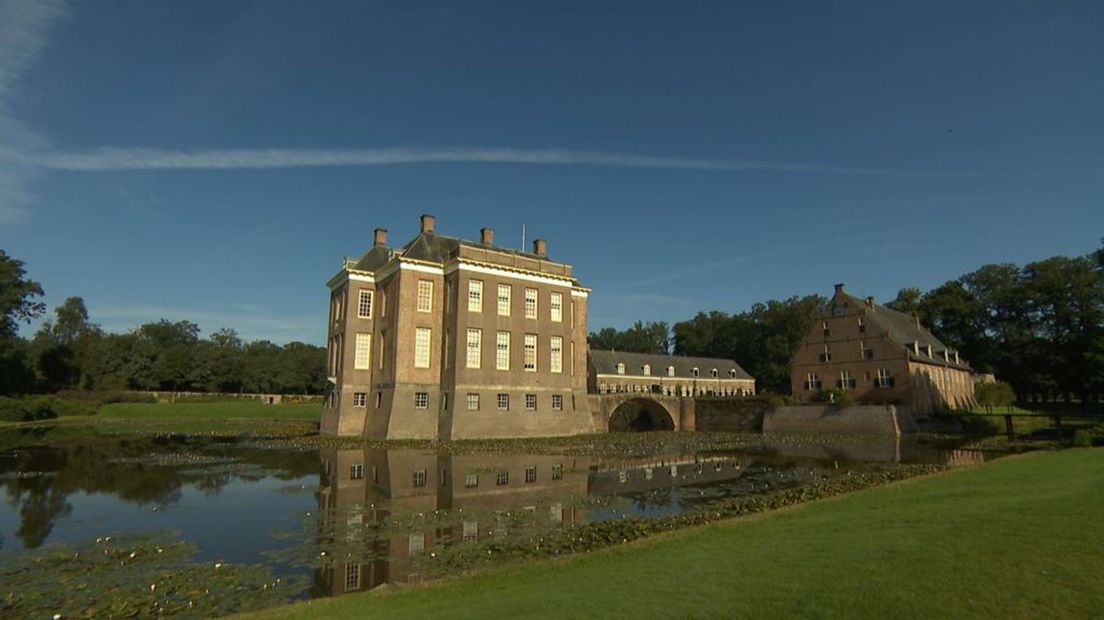Kasteel Middachten in volle glorie