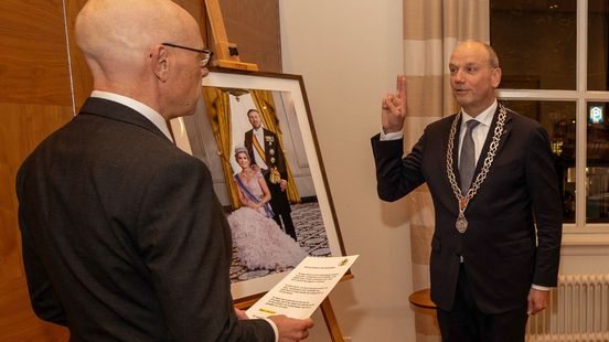 Burgemeester Ton Heerts begint aan tweede termijn in Apeldoorn