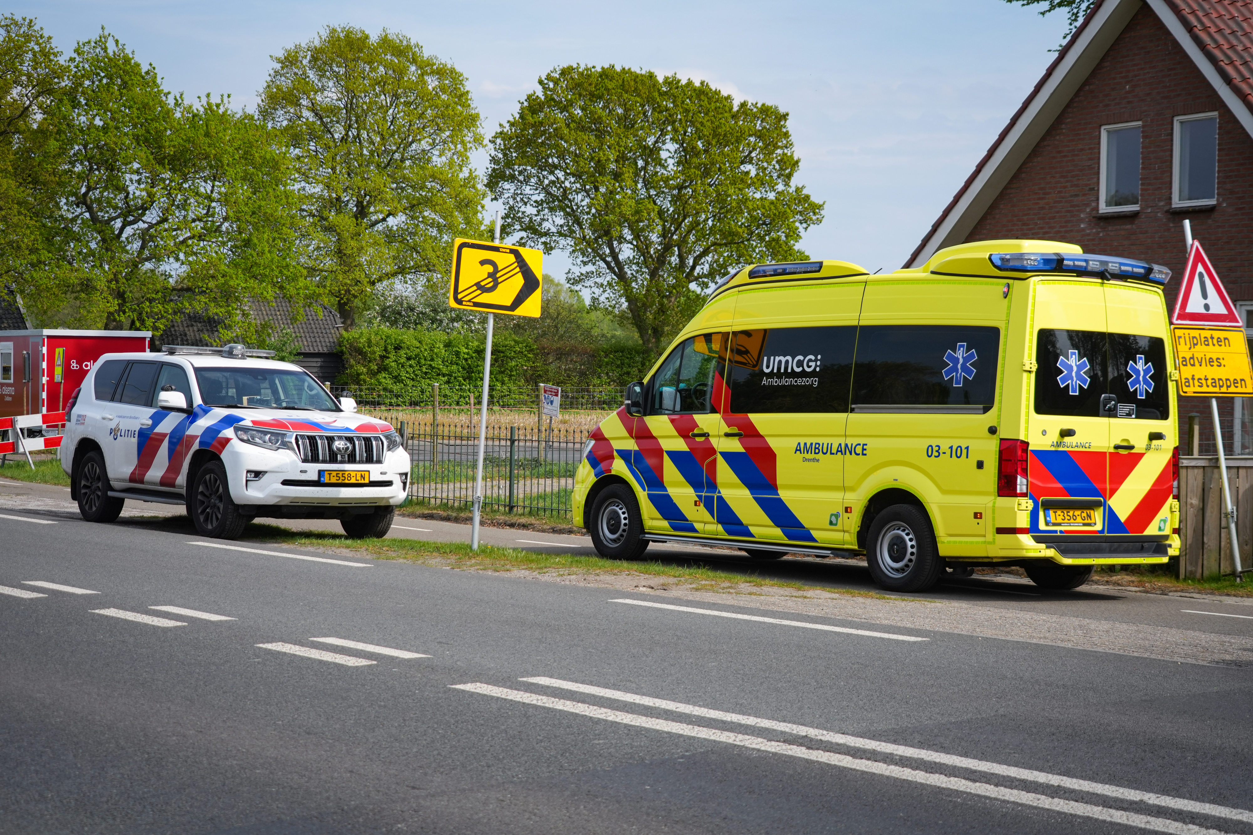 Fietsster gewond na botsing met auto bij Tynaarlo.