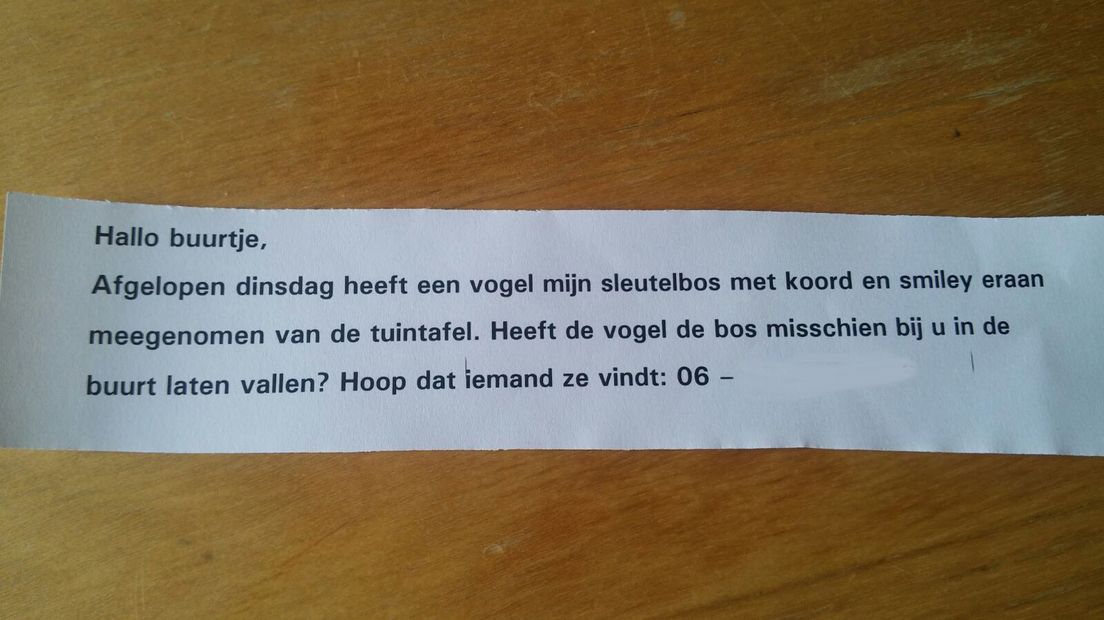 Het briefje dat de vrouw in de bus van haar buren gooide