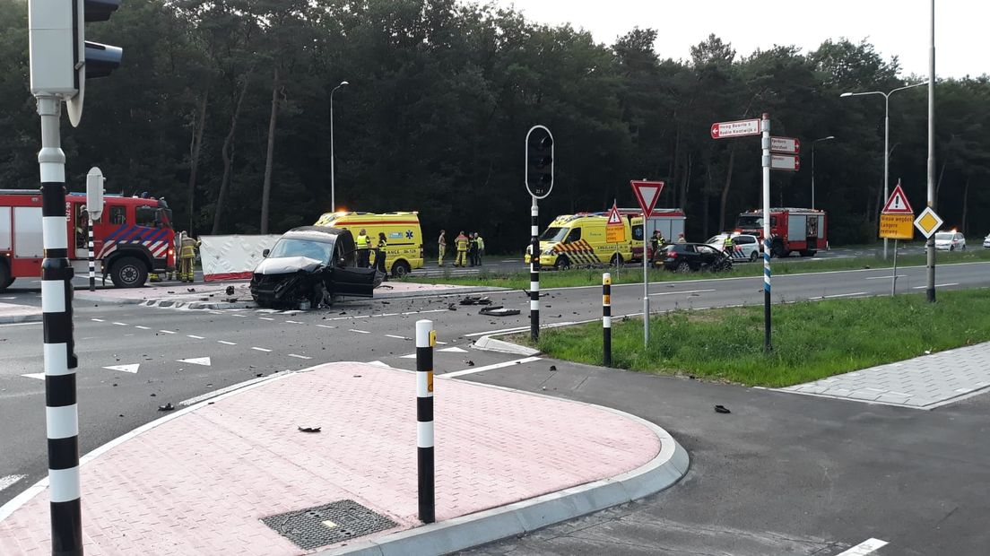Op de Europaweg in Ugchelen is donderdagavond een ernstig ongeluk gebeurd.