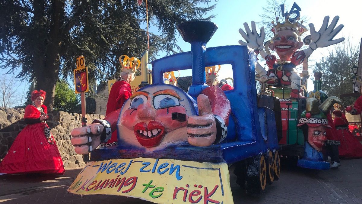 Prins Grubbenvorst deelt podium met koning