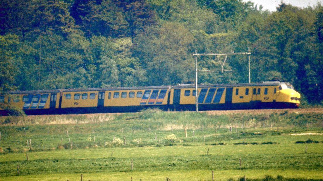 De gekaapte trein bij De Punt in 1977 (Rechten: ANP)