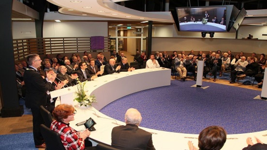 Gemeente Elburg heeft nieuwe raadzaal; eindelijk een wc voor gehandicapten