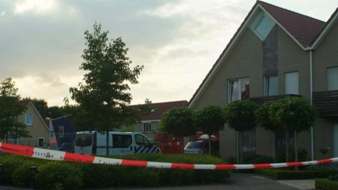 De woning in Coevorden waar het drama zich in juli 2009 voltrok (archief)