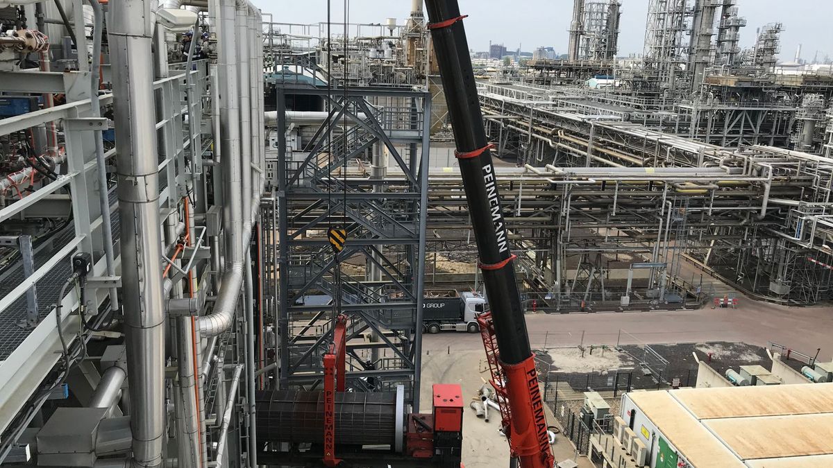 Shell Pernis pakt twintig fabrieken tegelijkertijd aan: elk klepje, moertje en schroefje wordt bekek