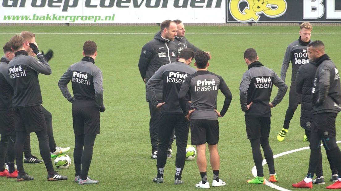 De selectie van FC Emmen tijdens de training van gisteren (Rechten: RTV Drenthe)