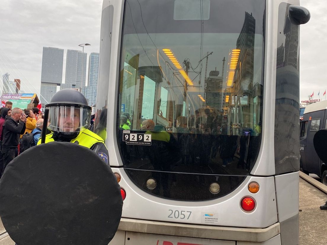 Politie bij de tram