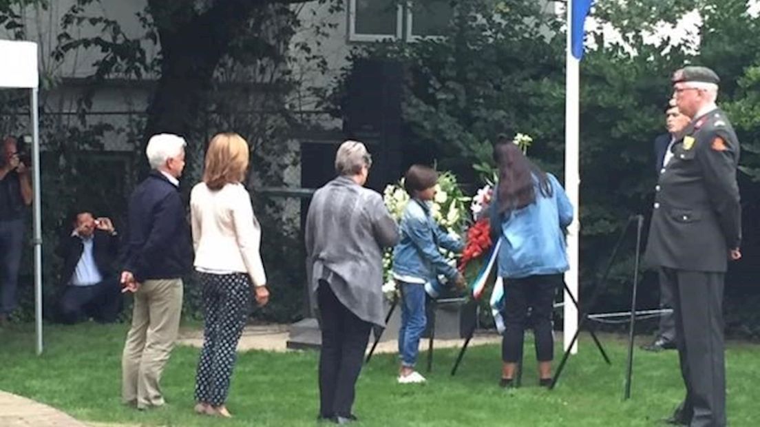 Herdenking bij het Indië en Nieuw-Guinea monument in Park Eekhout Zwolle