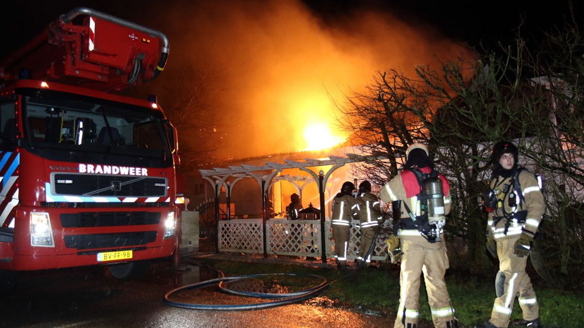 Grote brand in schuur Stellendam