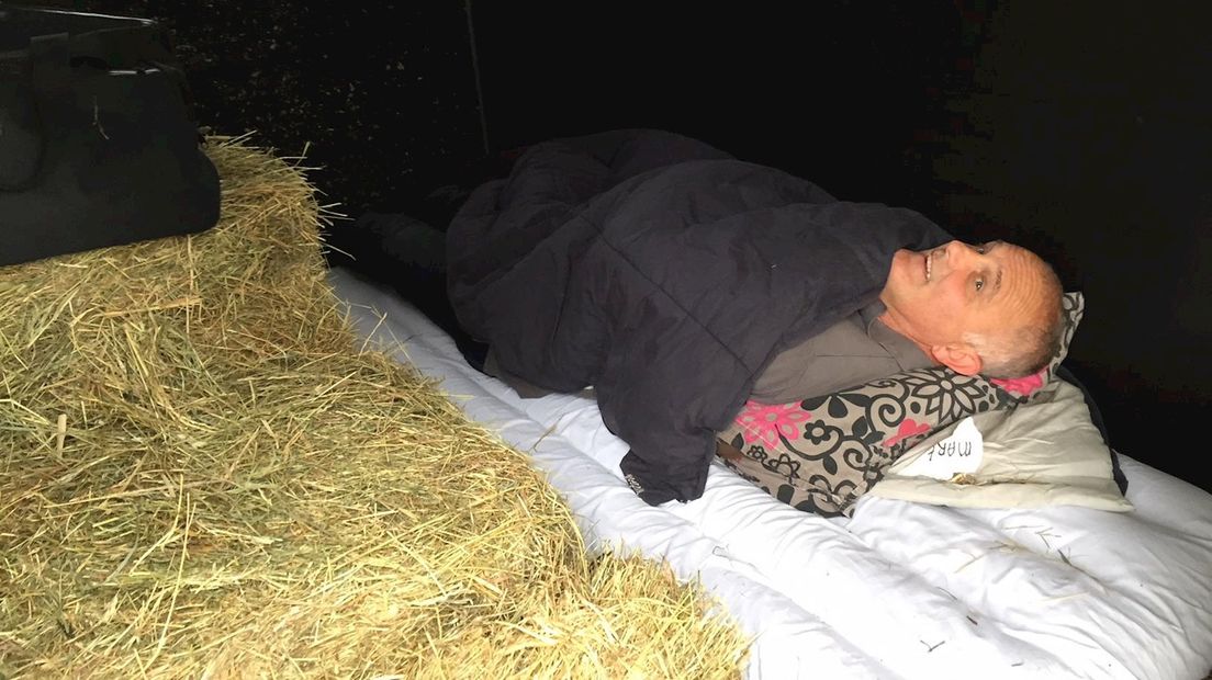 Bob Faber heeft lekker in de trailer van zijn pony geslapen