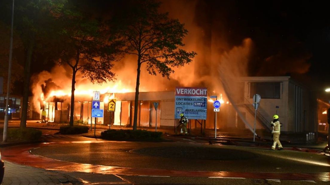 Oude garage Goes in brand
