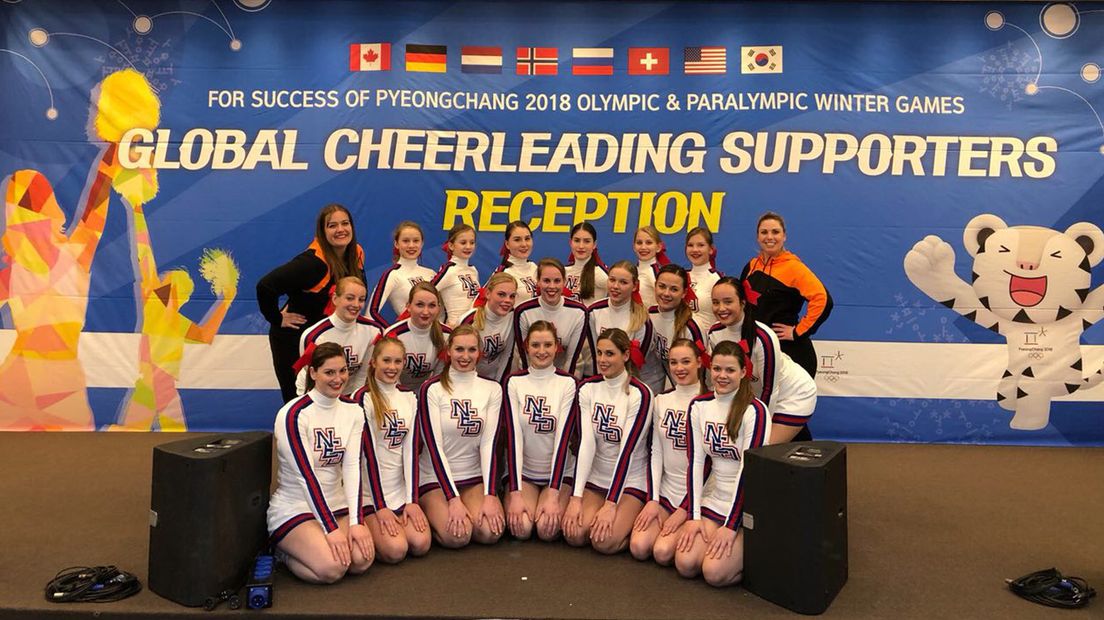 De cheerleaders van Team Nederland bij de Olympische Spelen (Rechten: eigen foto)