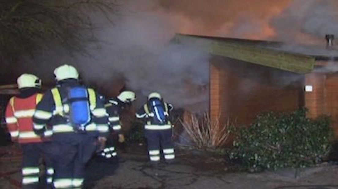 Brand verwoest sm-huisje IJhorst