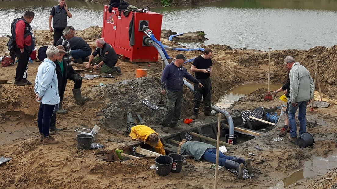 Een groep archeologen claimt de grootste archeologische vindplaats van Nederland te hebben gevonden in de uiterwaarden van de Maas bij Dreumel. Zeven jaar lang deden de archeologen onderzoek. Daarbij vonden ze talloze voorwerpen en overblijfselen uit de oudheid.