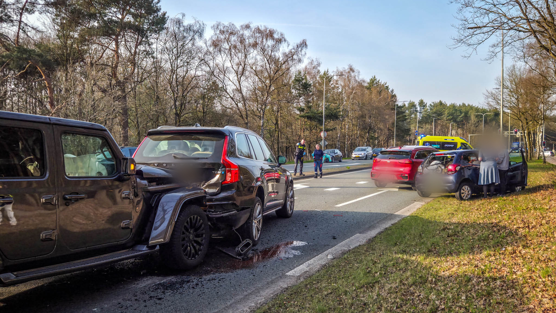 Kettingbotsing op N228 in Leusden