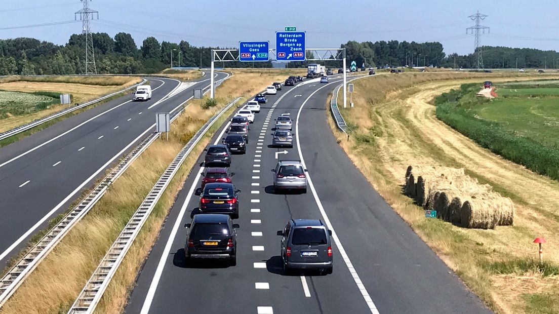 Verkeer dat werd omgeleid via Antwerpen kwam bij knooppunt Markiezaat in de file te staan