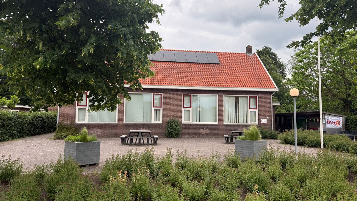 Eerste ton voor renovatie dorpshuis in Eexterzandvoort moet half miljoen losweken