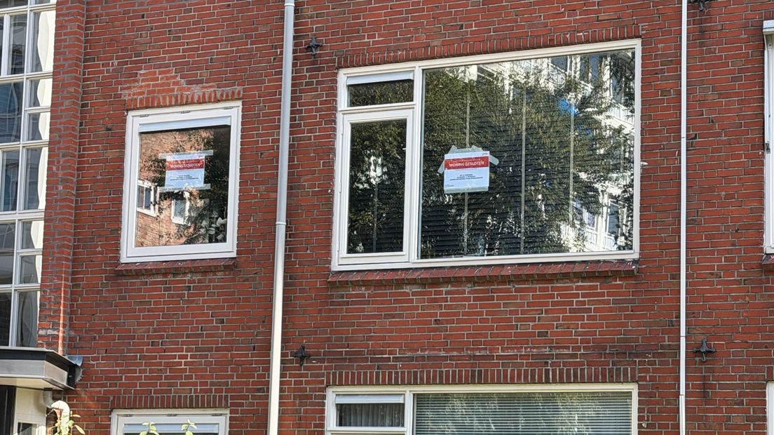 De gesloten woning aan de Snelliusstraat