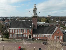 Na beëdiging gemeenteraad volgt direct een politiek plaagstootje in Hoogeveen