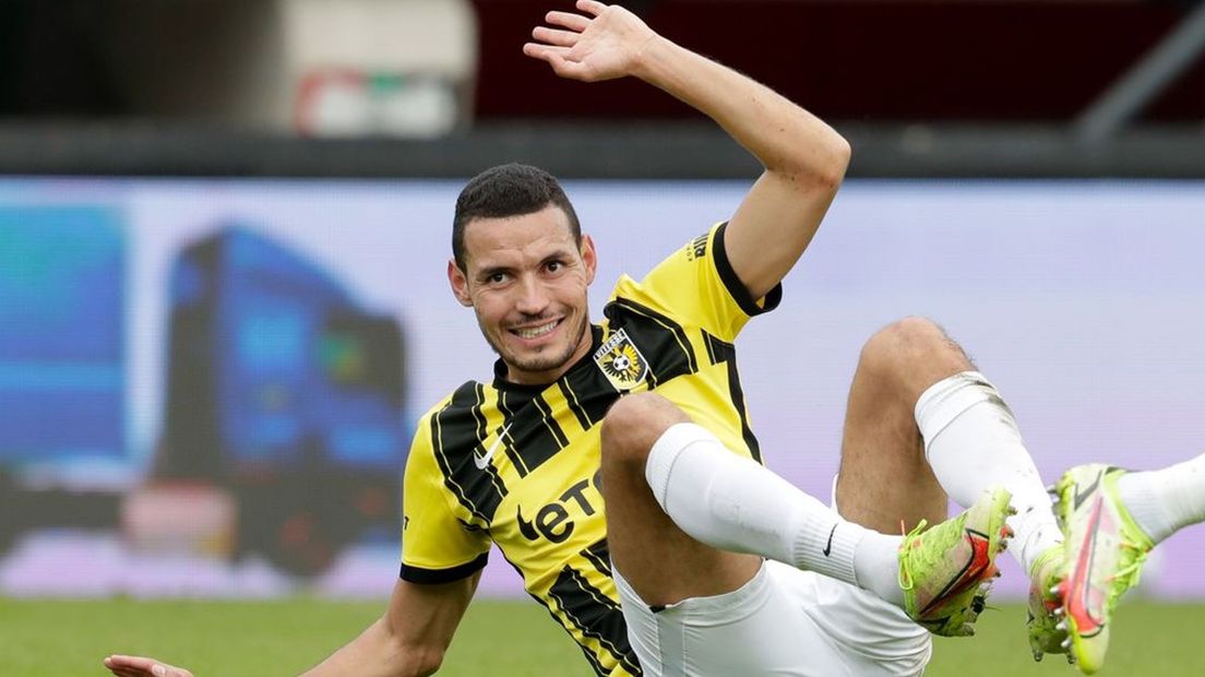 Vitesse wil snel een opvolger voor de vertrokken Darfalou