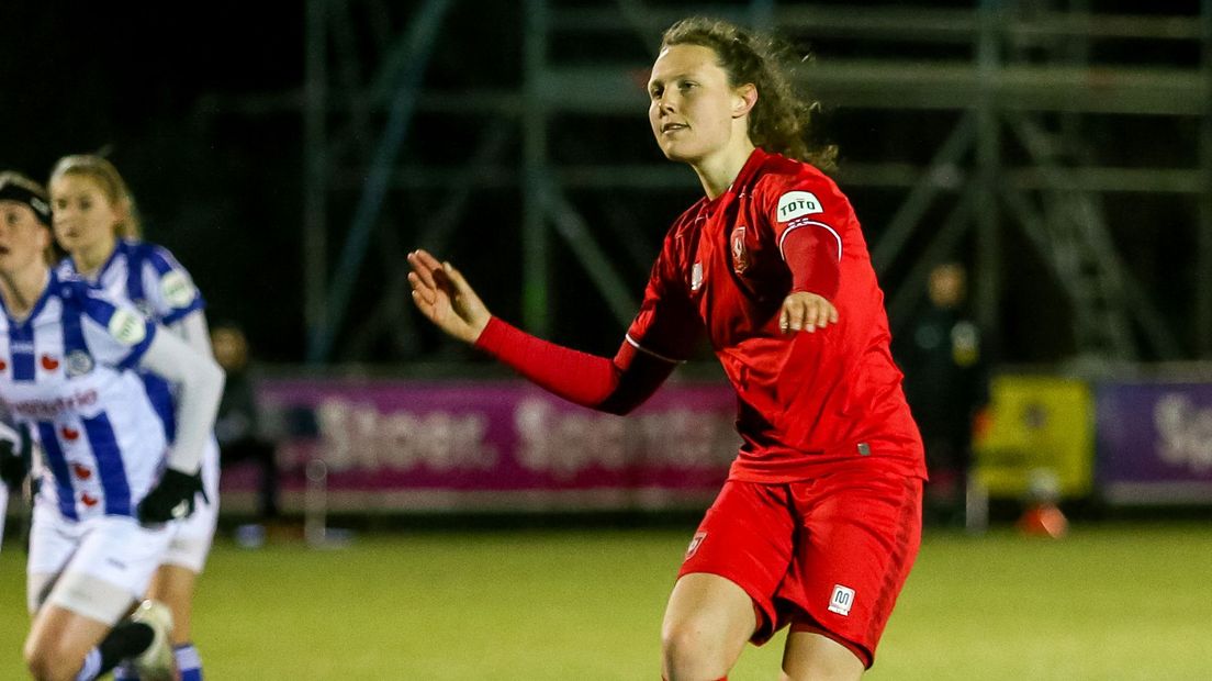 Kalma had met een hattrick een groot aandeel in de ruime zege