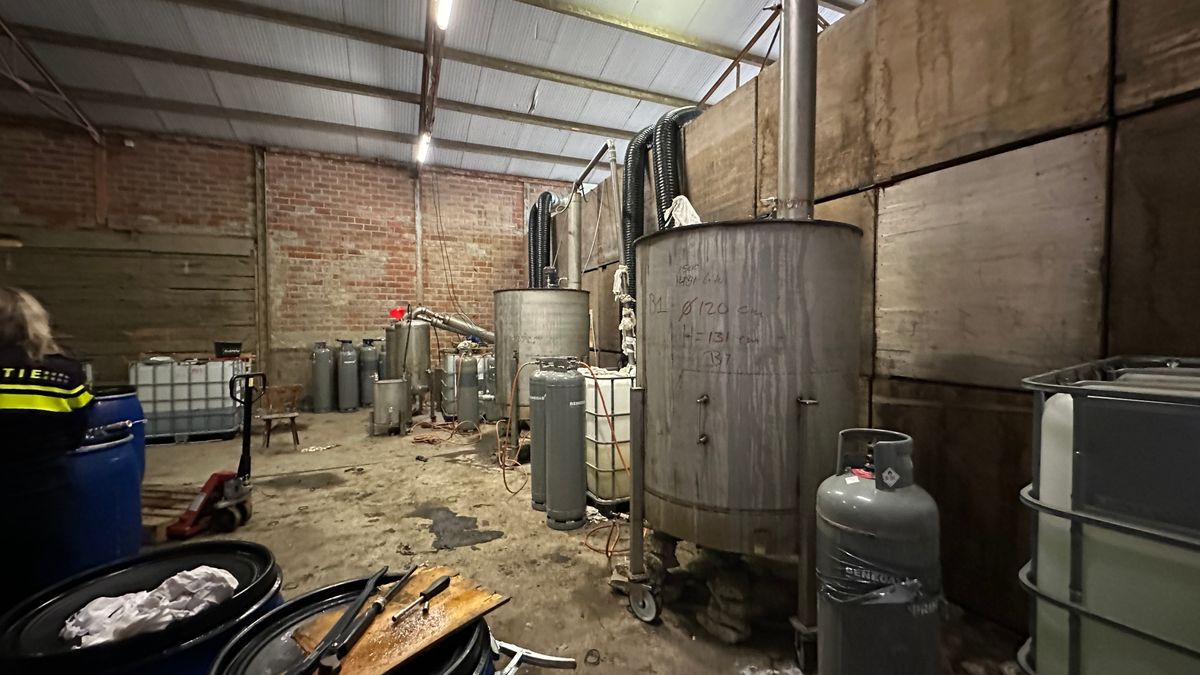 De vlammen staan nog onder de ketels als de politie binnenvalt: OM eist celstraffen voor drugslab Bu