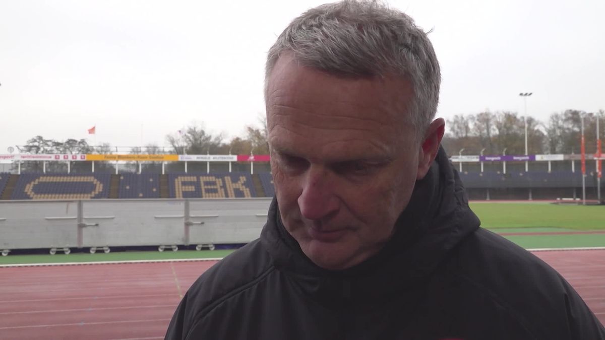 Van den Brom verwacht 'mooie uitdaging' tegen AZ: 'Moeten onszelf belonen'