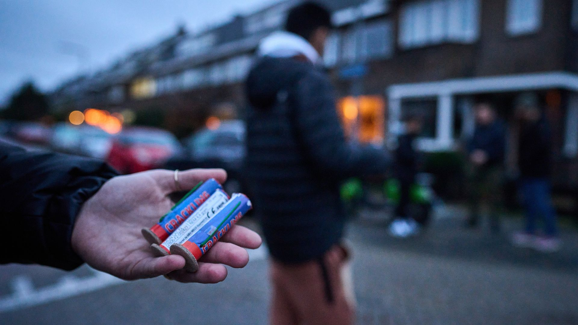 Last van vuurwerk in je buurt? Zo geef je het door