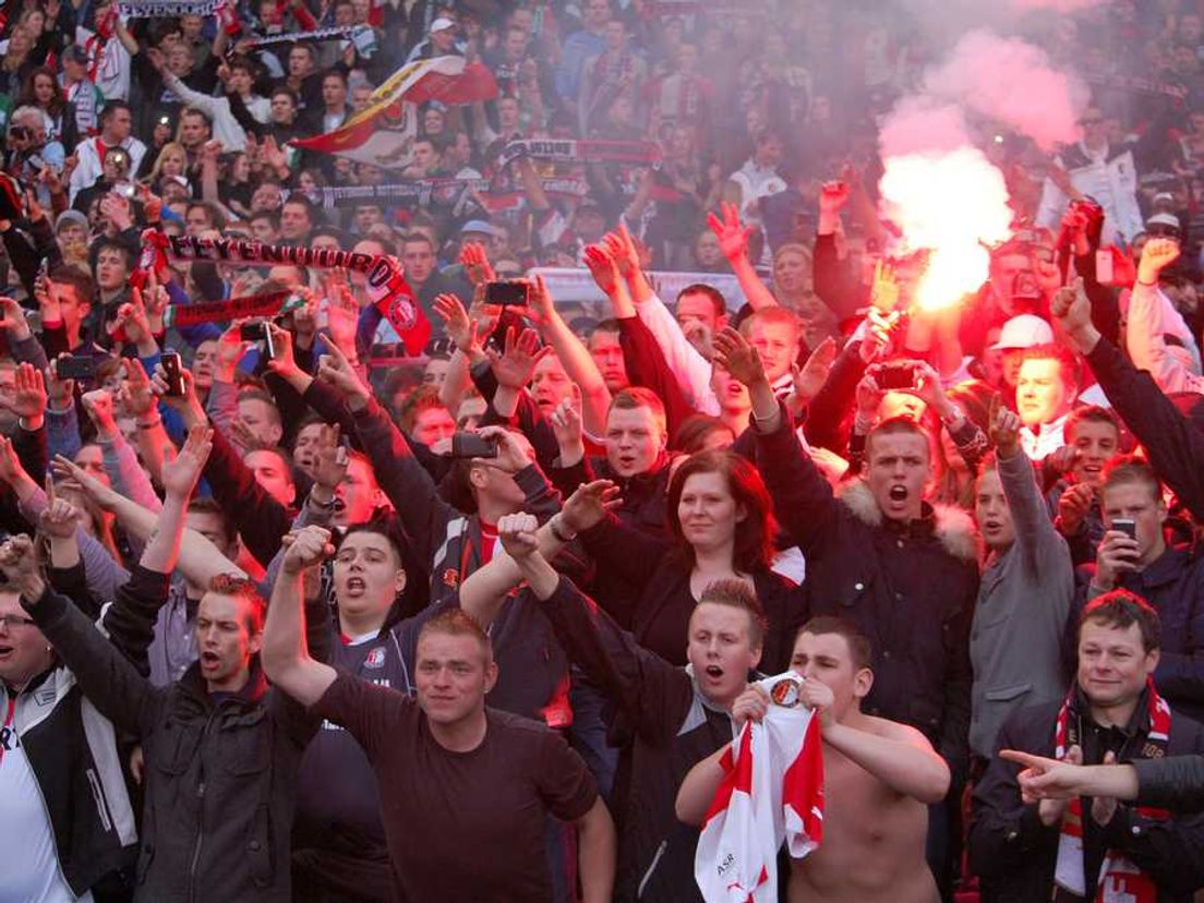 Supporters in De Kuip (archief)