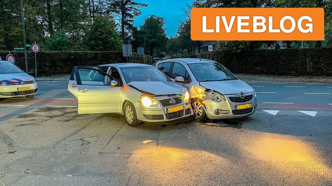 In Dieren kwamen de gebotste auto's op een kruising tot stilstand.