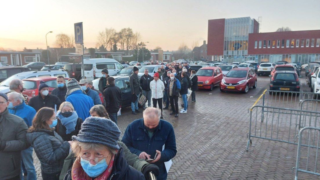 De wachtrij voor de SNN-subsidie in Uithuizen