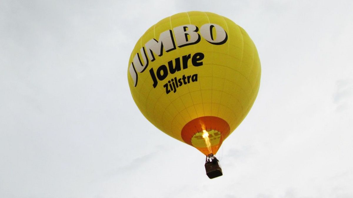 Lâning fan ballon midden yn Akkrum giet firaal: “Nee, ik was niet dronken”