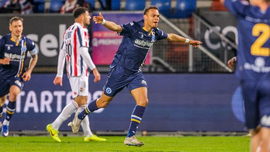 Efficiënt De Graafschap wint belangrijk duel in Tilburg