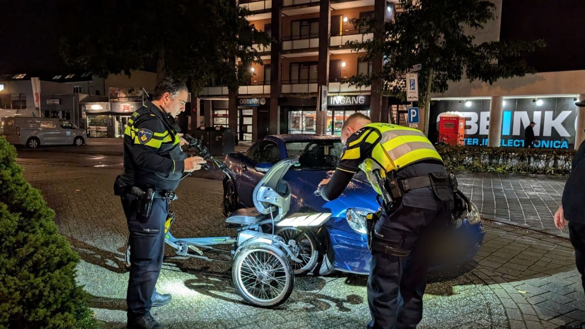 Bestuurder driewielfiets gewond