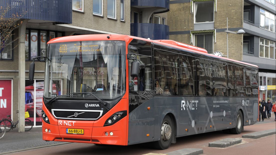 De aanleg van de nieuwe R-net-busbaan start na de zomervakantie