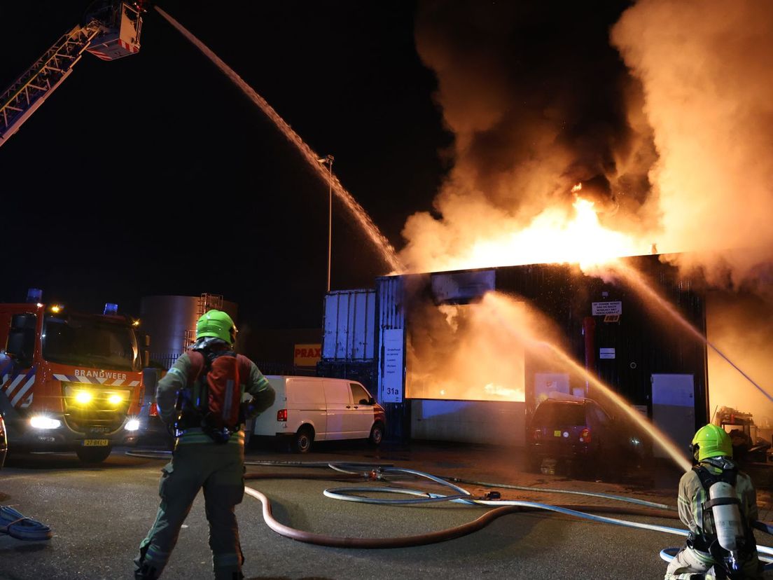 Brand in bedrijfspand in Bergschenhoek