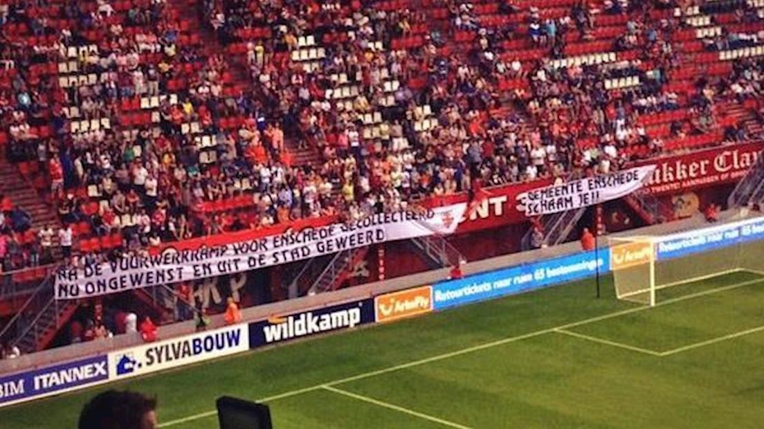 Spandoek tegen gemeente Enschede