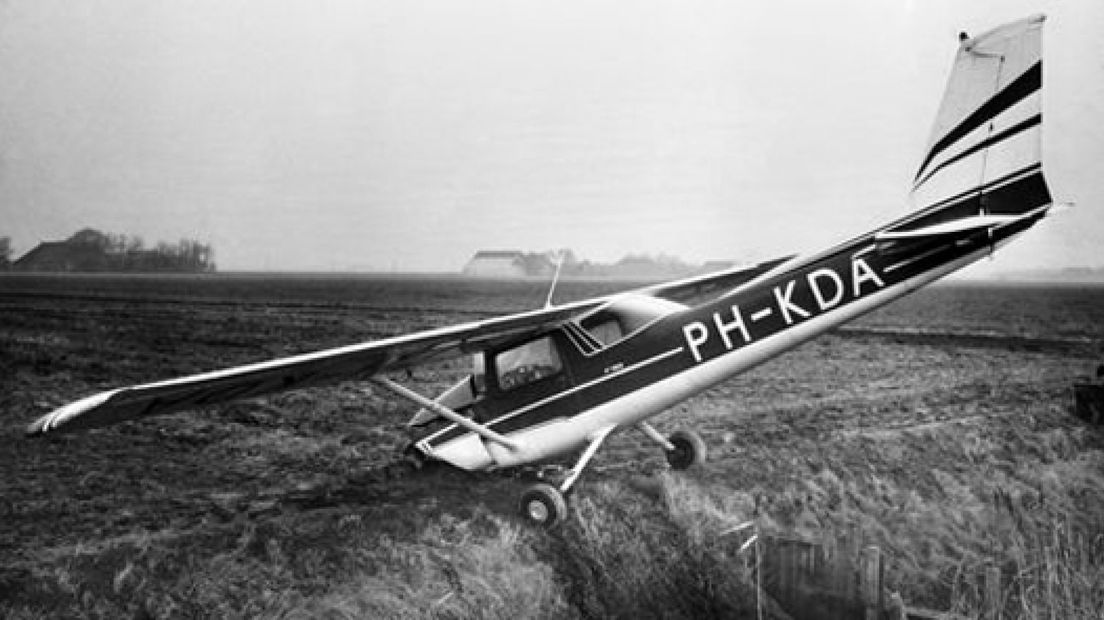 Het is onzeker of de vliegtuigen voor de Jan Hilgers Memorial Airshow zaterdag kunnen starten en landen in Ede.