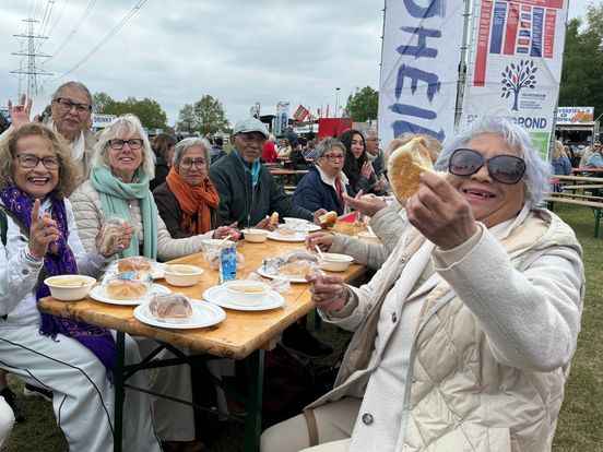 Liveblog: Chef'Special ziek, vrijheidsvuur is op festivalterrein