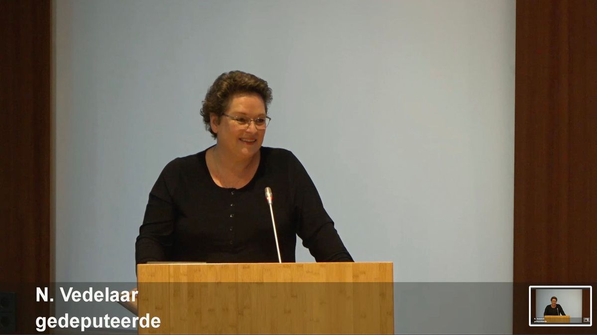 Nelleke Vedelaar begonnen als gedeputeerde