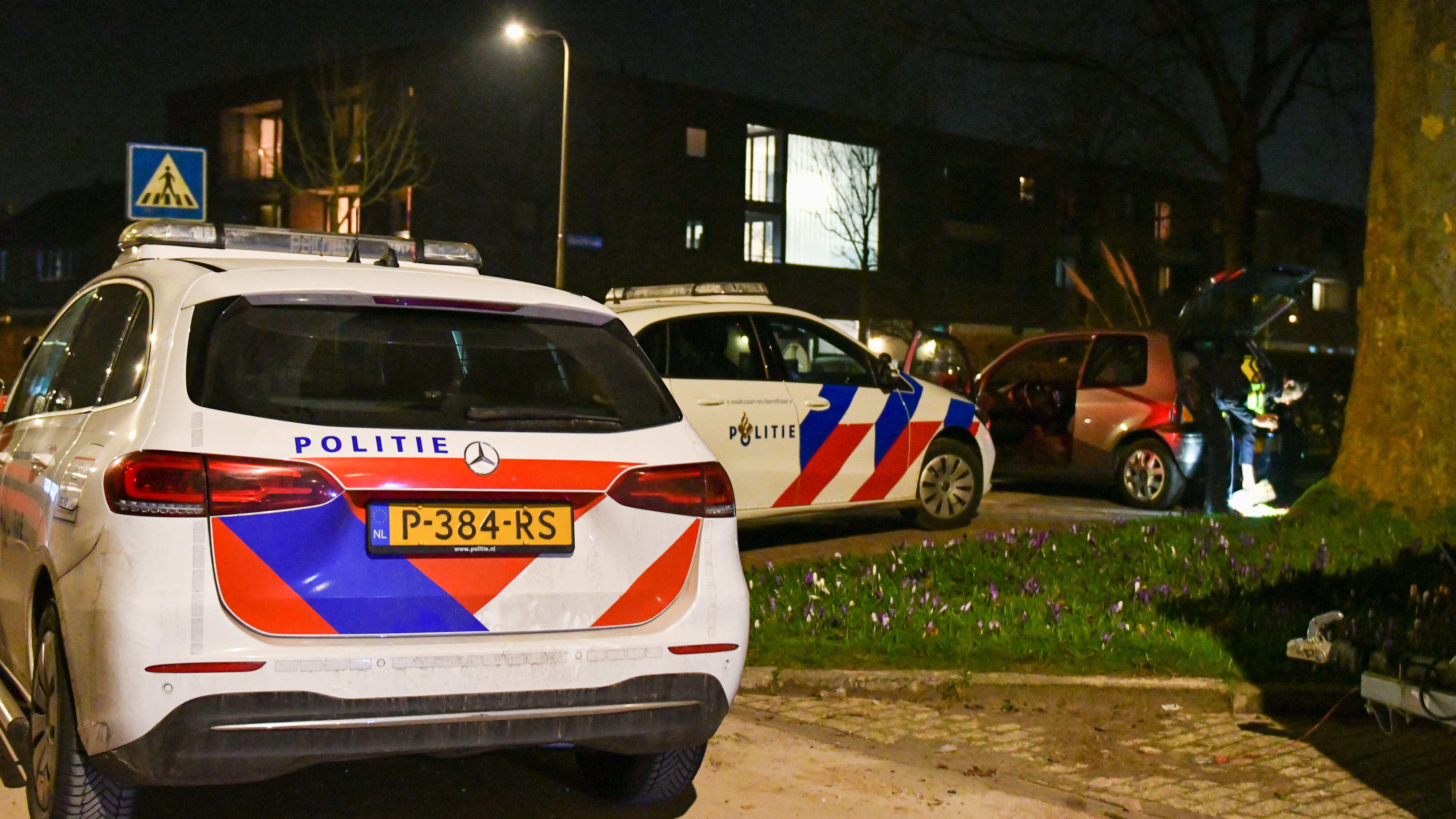 Politieachtervolging Eindigt In Opengebroken Straat In Assen ...