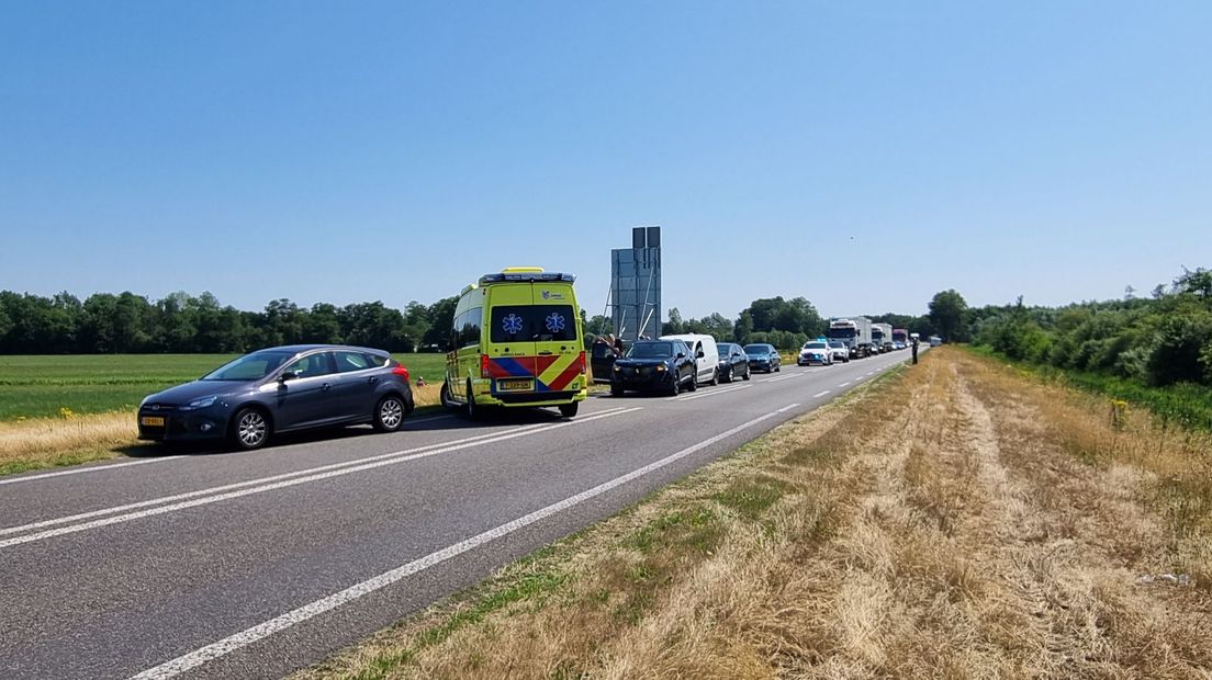 File na botsing met vier auto's