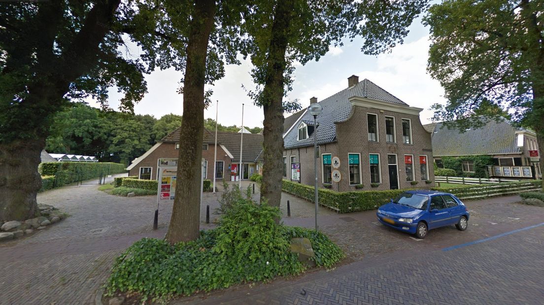 Het gemeenteloket in Westerbork (Rechten: Google Streetview)