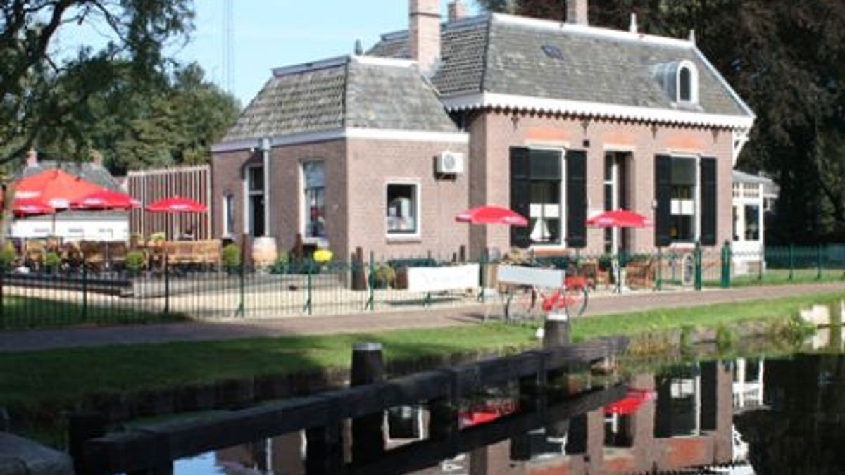 Diner-café in voormalige visrestaurant Dieverbrug