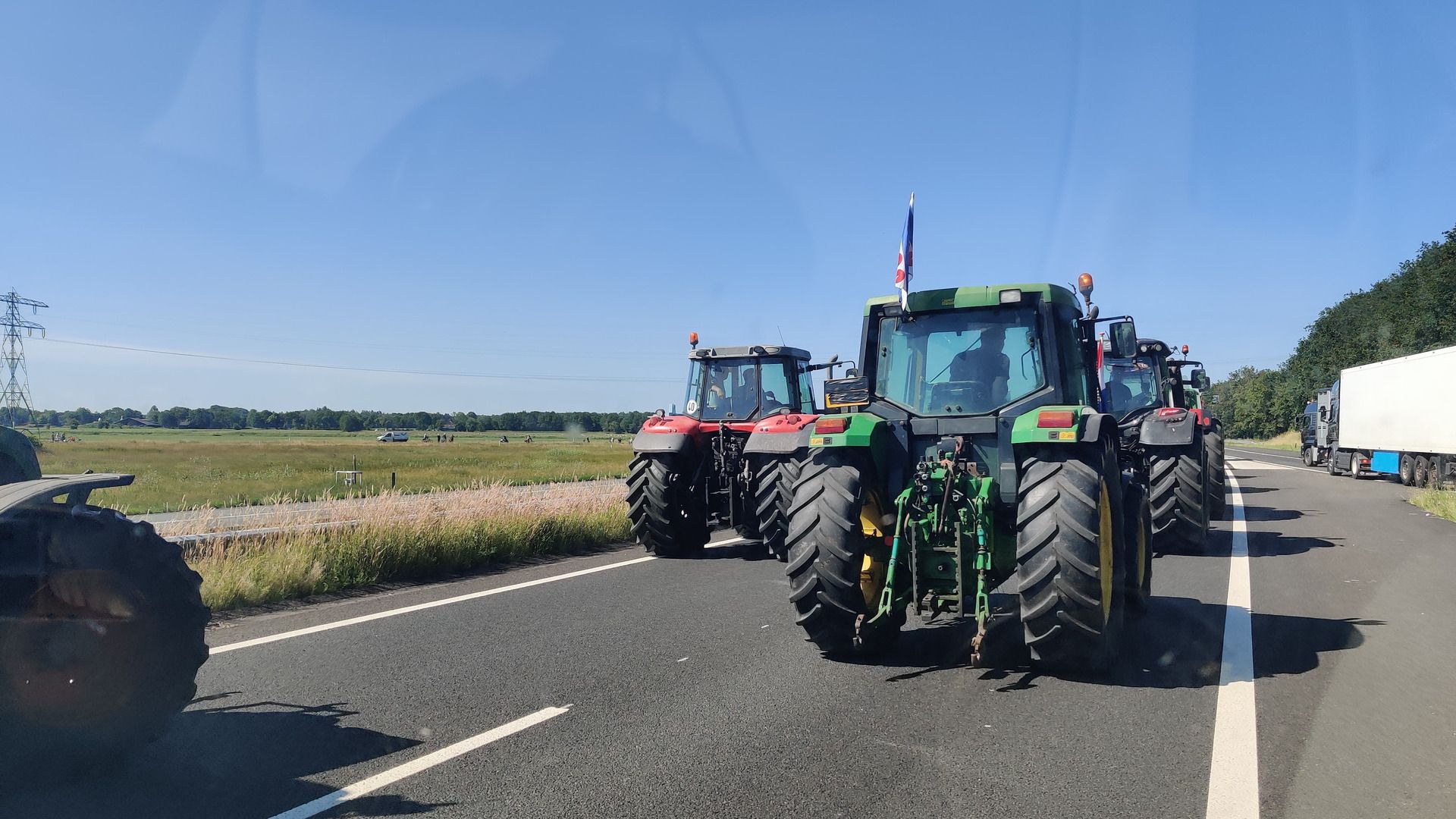 Trekkers op de A7
