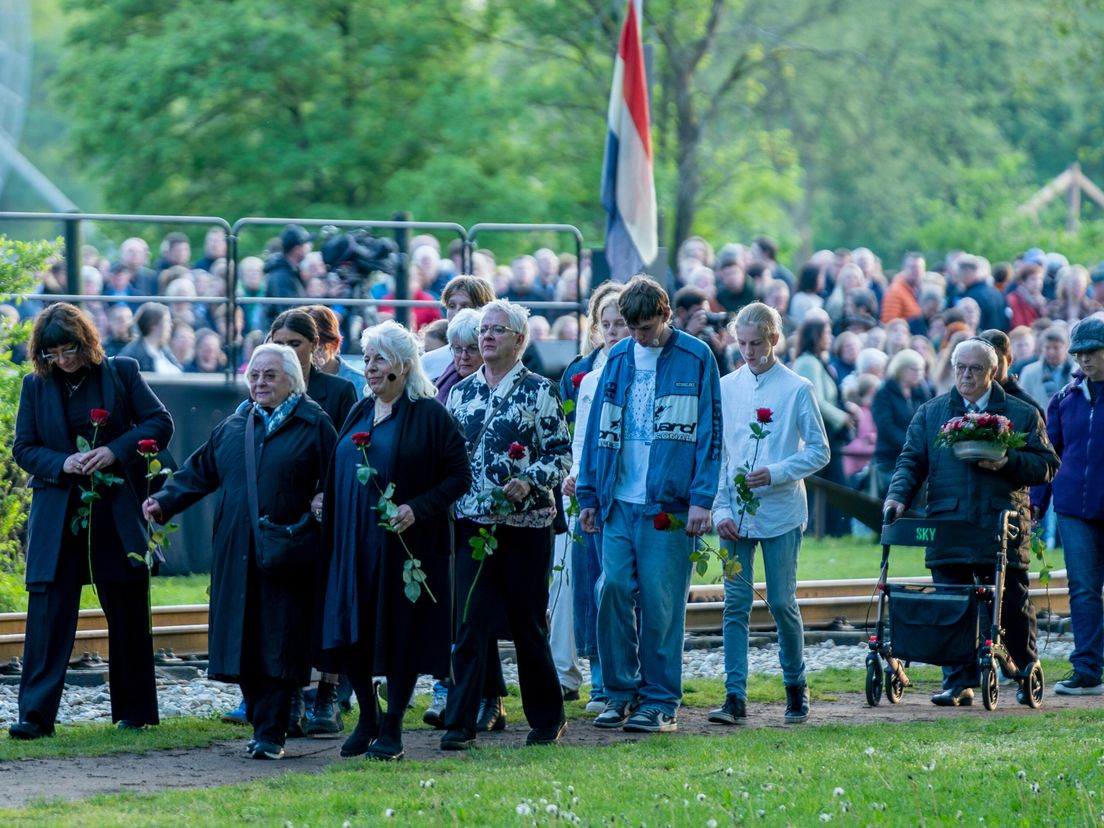 Kijk hier de dodenherdenking in Westerbork terug