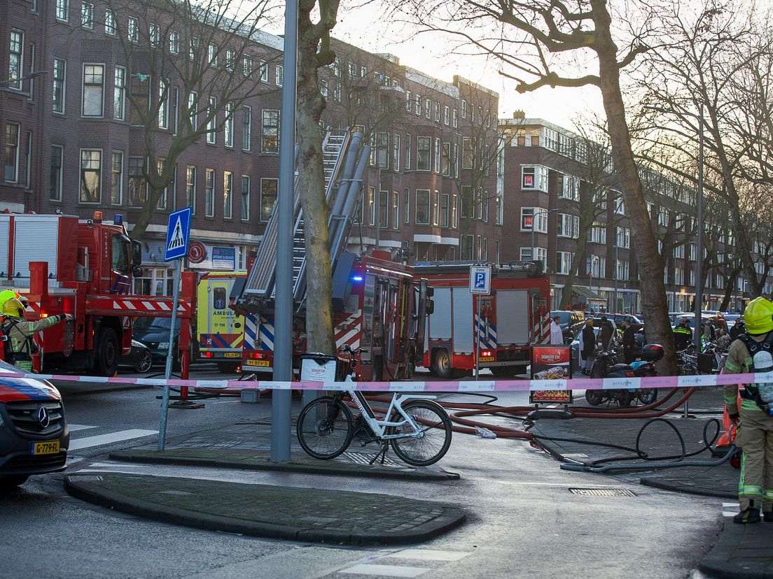 Brand aan de Mathenesserweg in Rotterdam