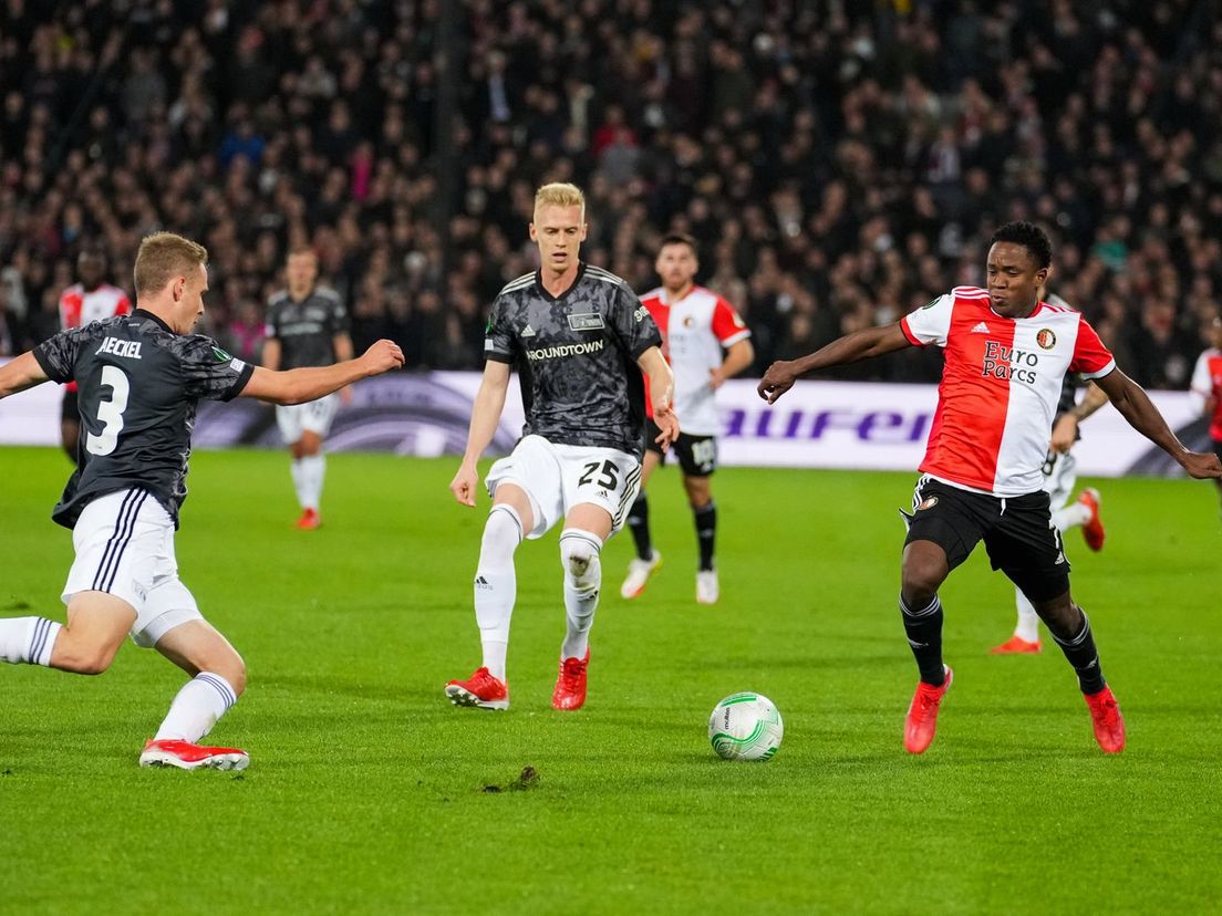 Luis Sinisterra in actie tegen Union Berlin